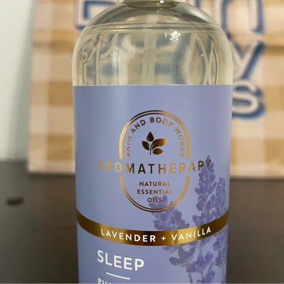 Bath & Body Works Lavender Vanilla Pillow Mist - Picture 4 of 5